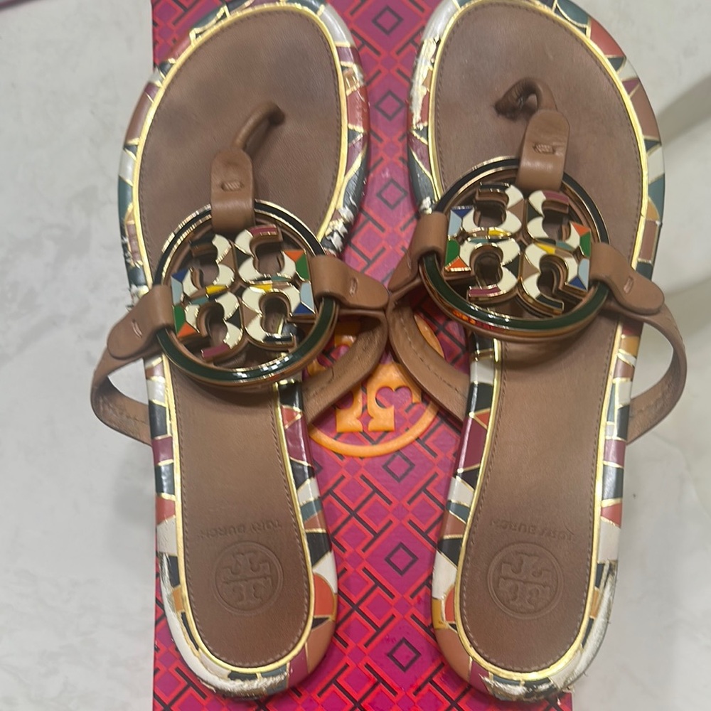 Tory Burch Enamel Sandals with Gold Accents and Cushioned Footbed